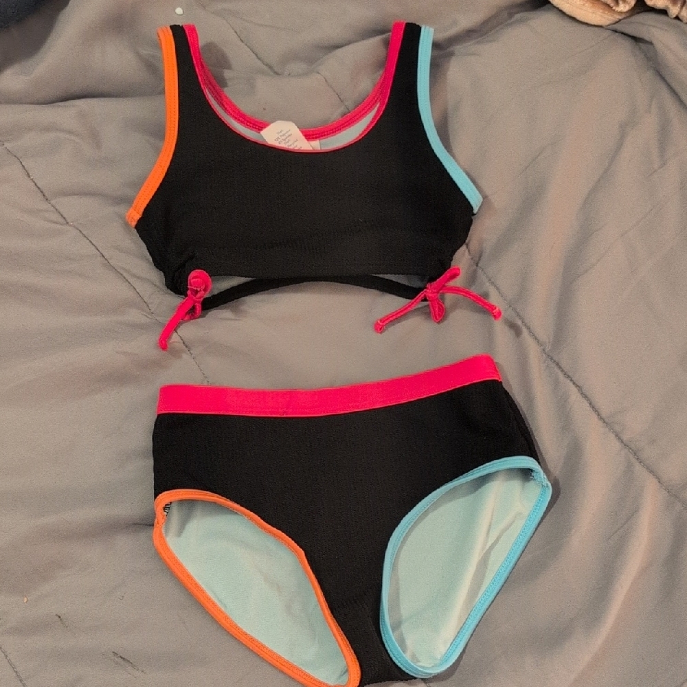 Black /Colored Trim 2 Piece Bathing Suit. Size 6/6x